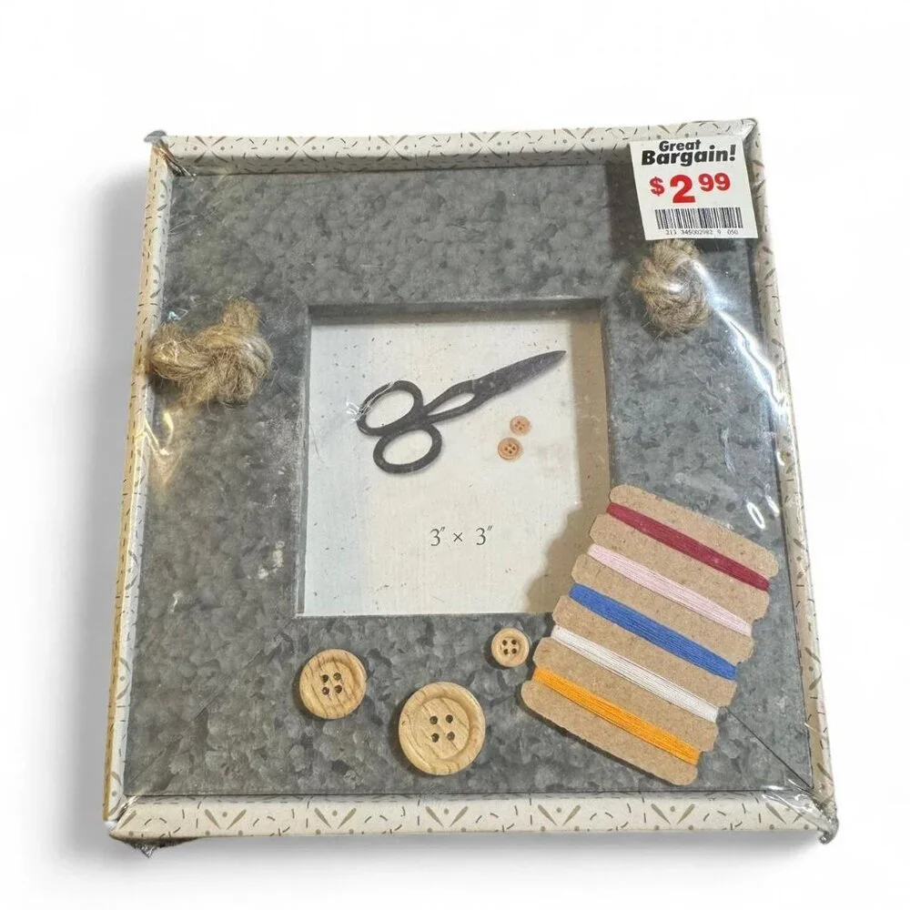 VTG 3x3 Sewing Decor Picture Frame